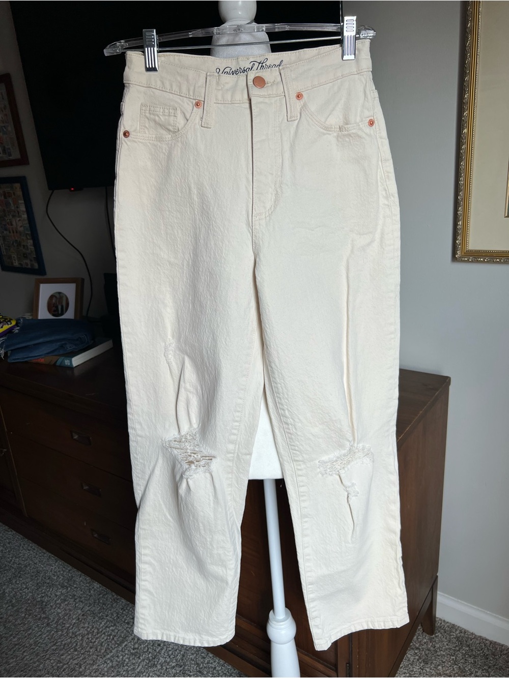 Universal Thread Cream Straight-Leg Distressed Jeans